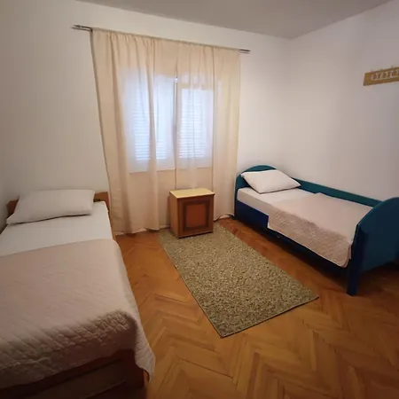 Ena Apartmán *